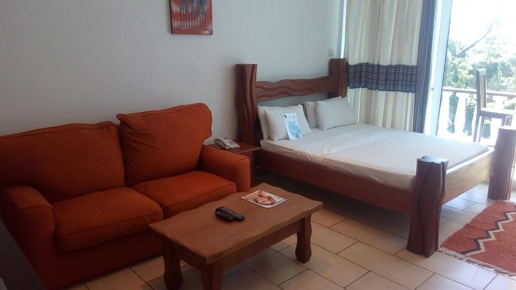Bamburi Beach Studio Apartment B41 エクステリア 写真
