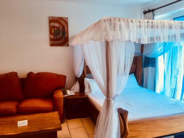 Bamburi Beach Studio Apartment B41 エクステリア 写真