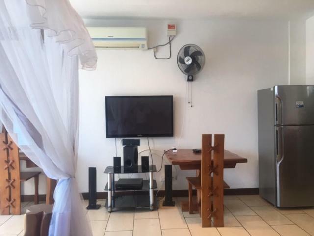 Bamburi Beach Studio Apartment B41 エクステリア 写真